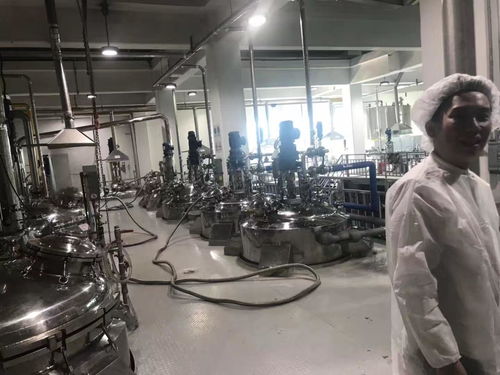 中國(guó)化妝品行業(yè)全產(chǎn)業(yè)鏈分析 從原料設(shè)備到終端渠道的協(xié)同發(fā)展